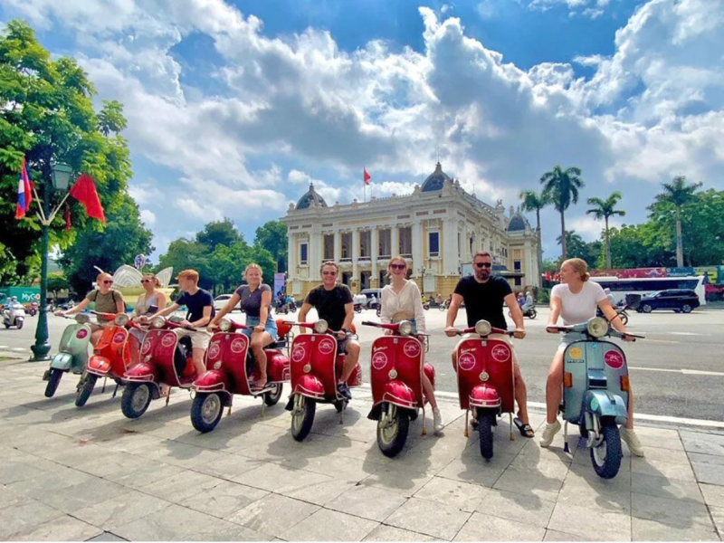 Hanoi Food Tour by Vespa