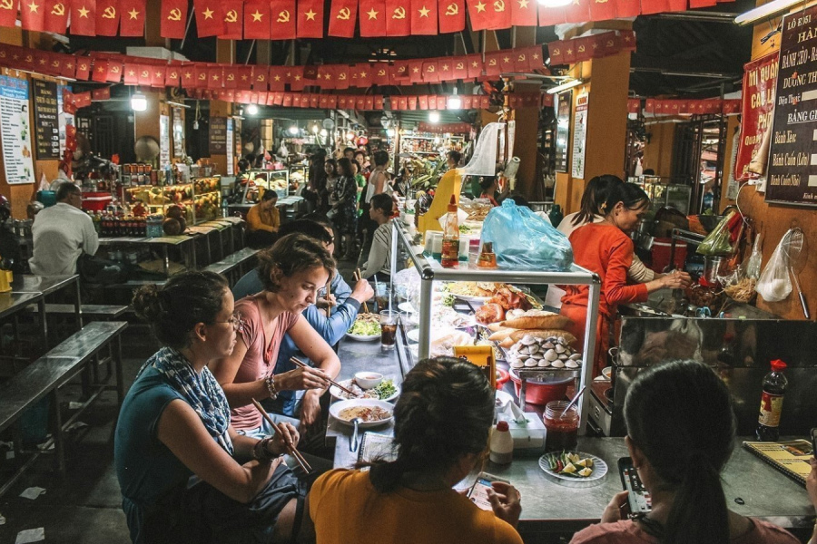 Hoi An Evening Street Food Tour