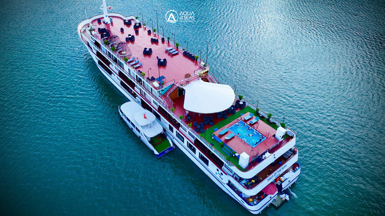 Ha Long Bay Overnight Cruise – Aqua of the Seas
