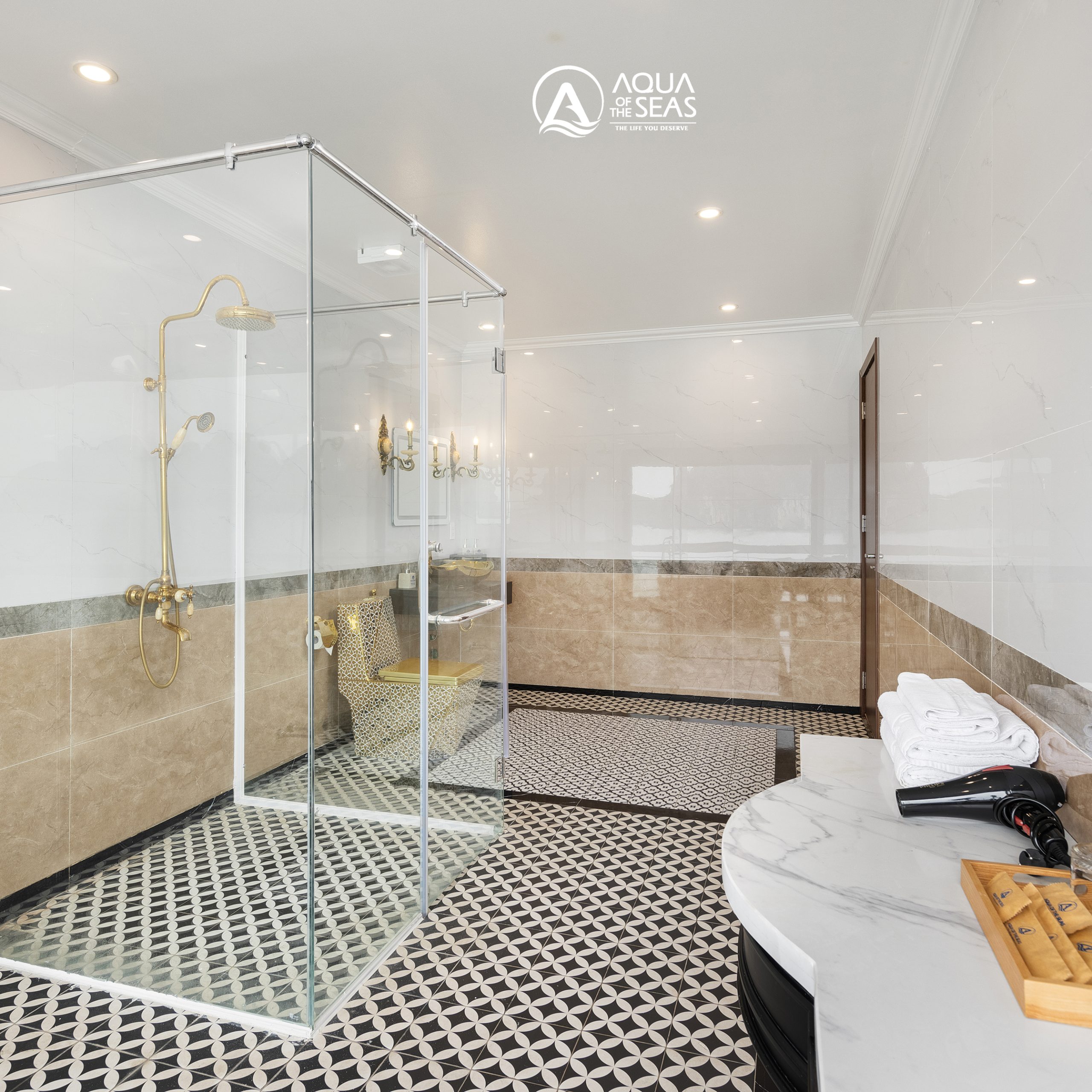 Ha Long Bay Overnight Cruise – Aqua of the Seas