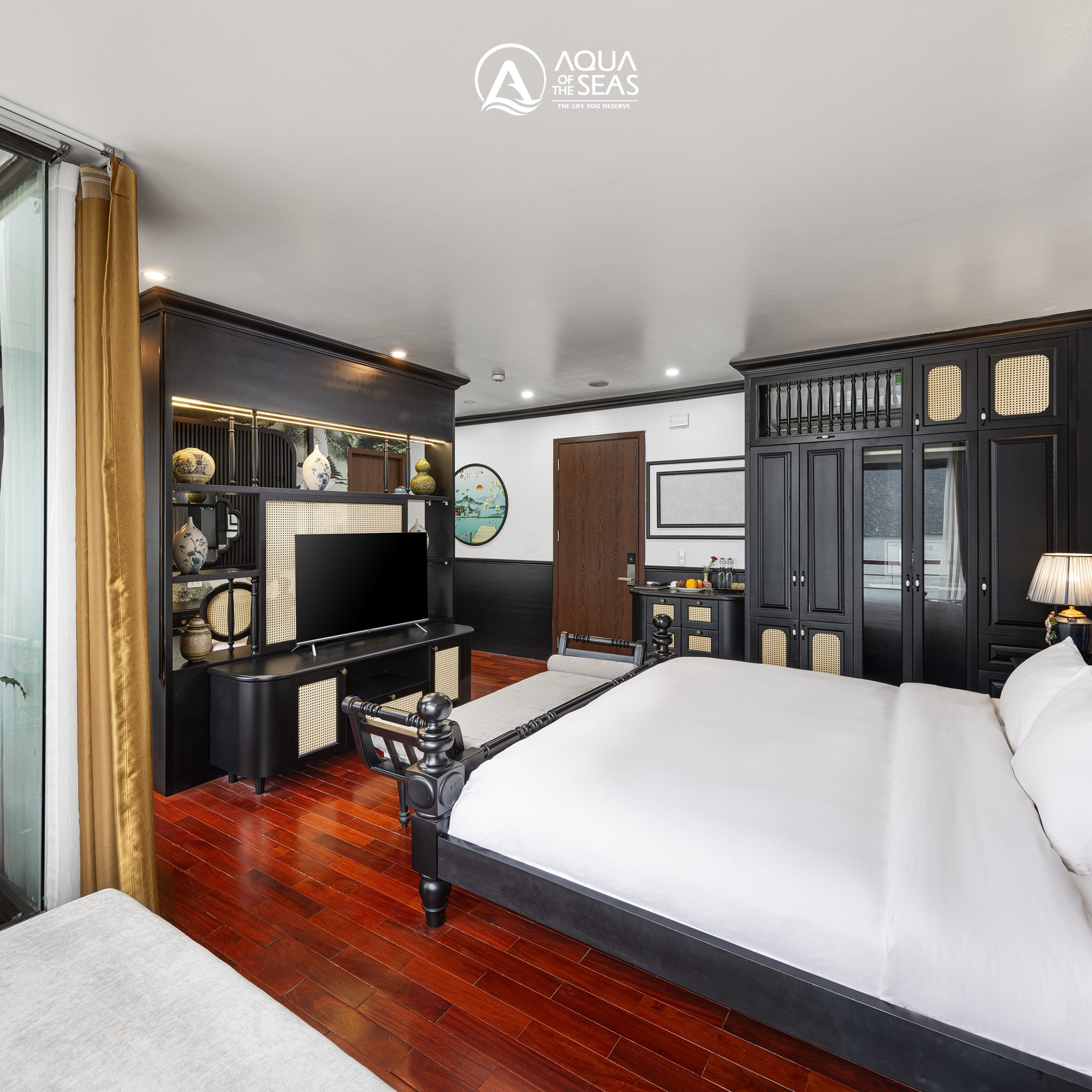 Ha Long Bay Overnight Cruise – Aqua of the Seas