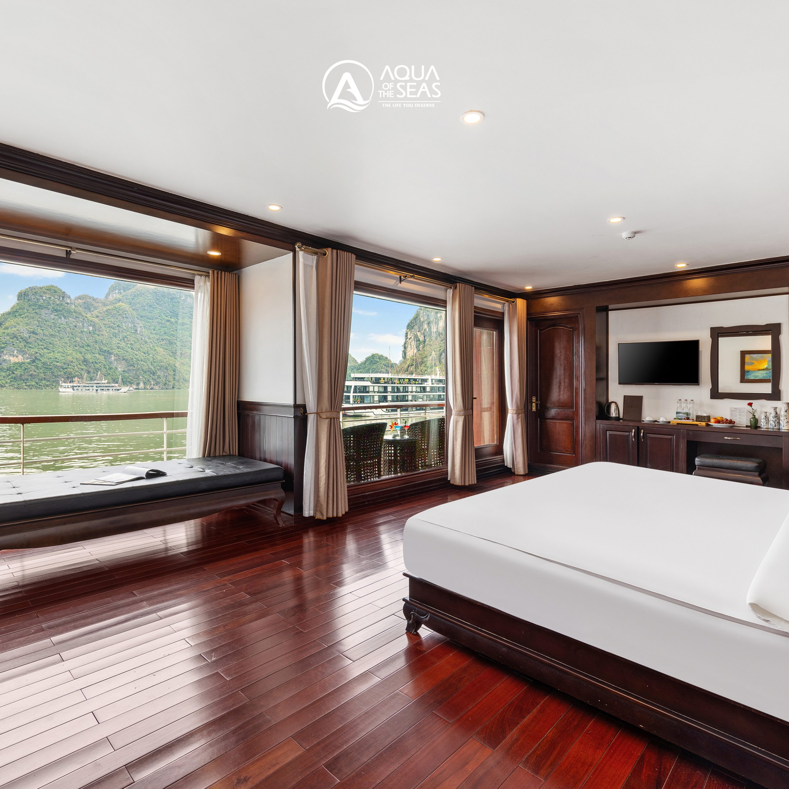 Ha Long Bay Overnight Cruise – Aqua of the Seas