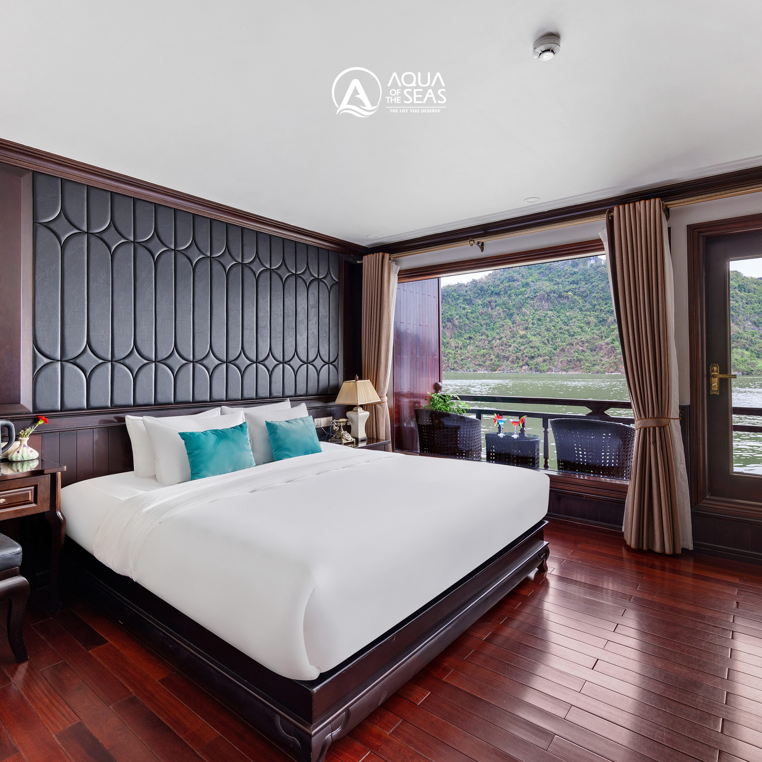 Ha Long Bay Overnight Cruise – Aqua of the Seas