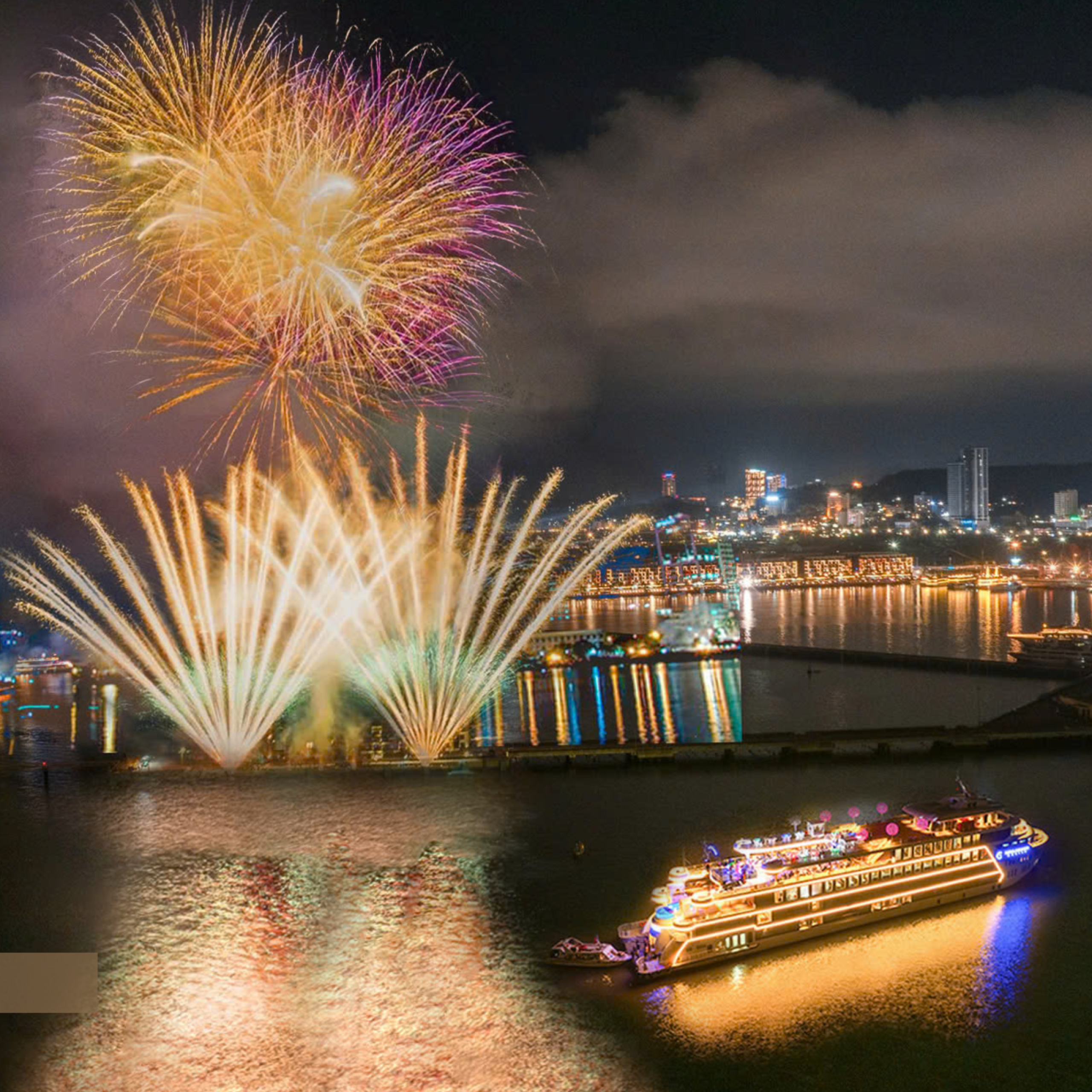 Ha Long Bay Luxury Day Cruise – Luna Ha Long