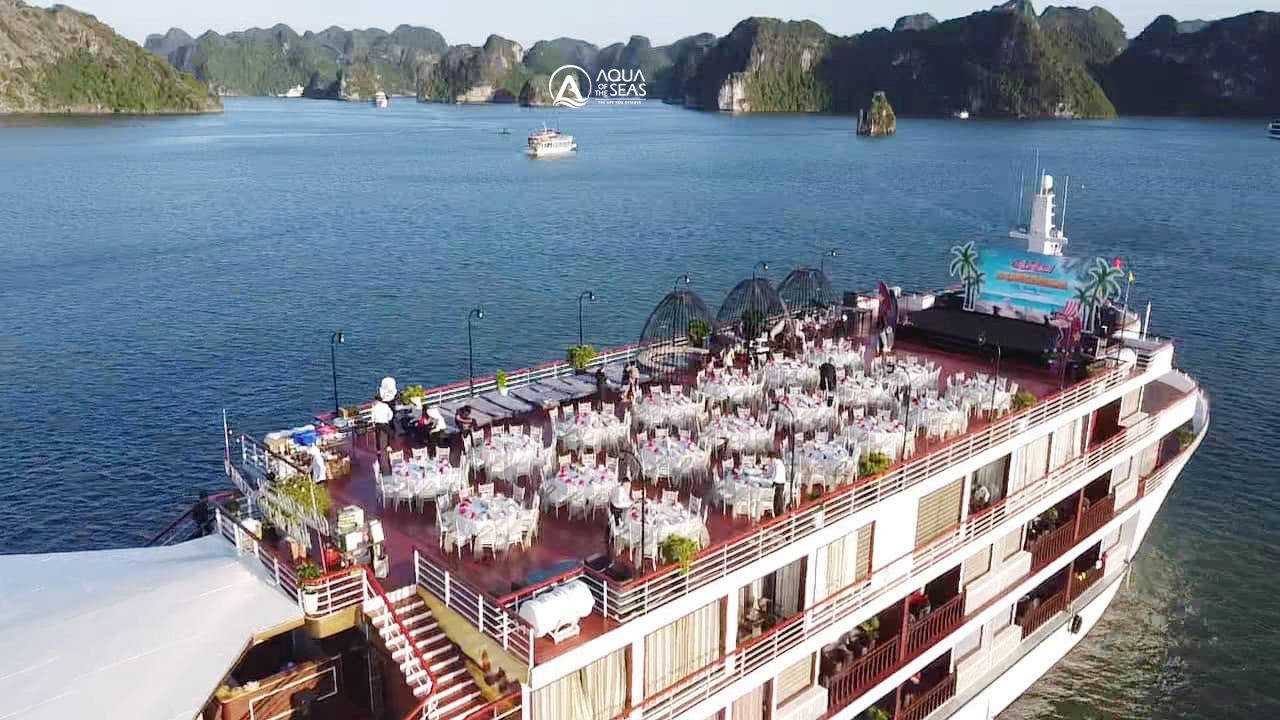 Ha Long Bay Overnight Cruise – Aqua of the Seas