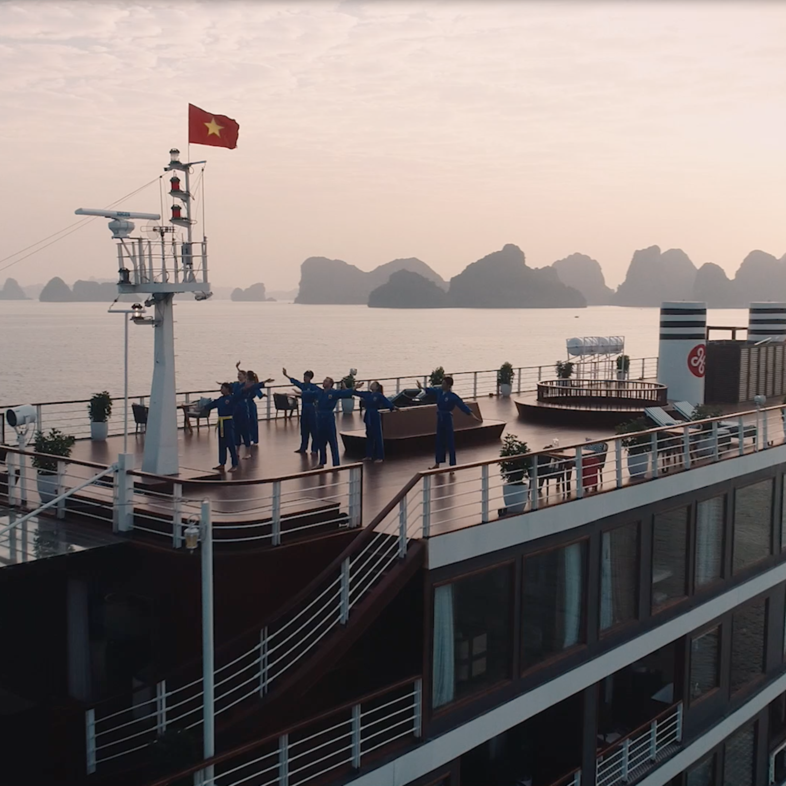 Lan Ha Bay 2 Days 1 Night Cruise – Heritage Cruises