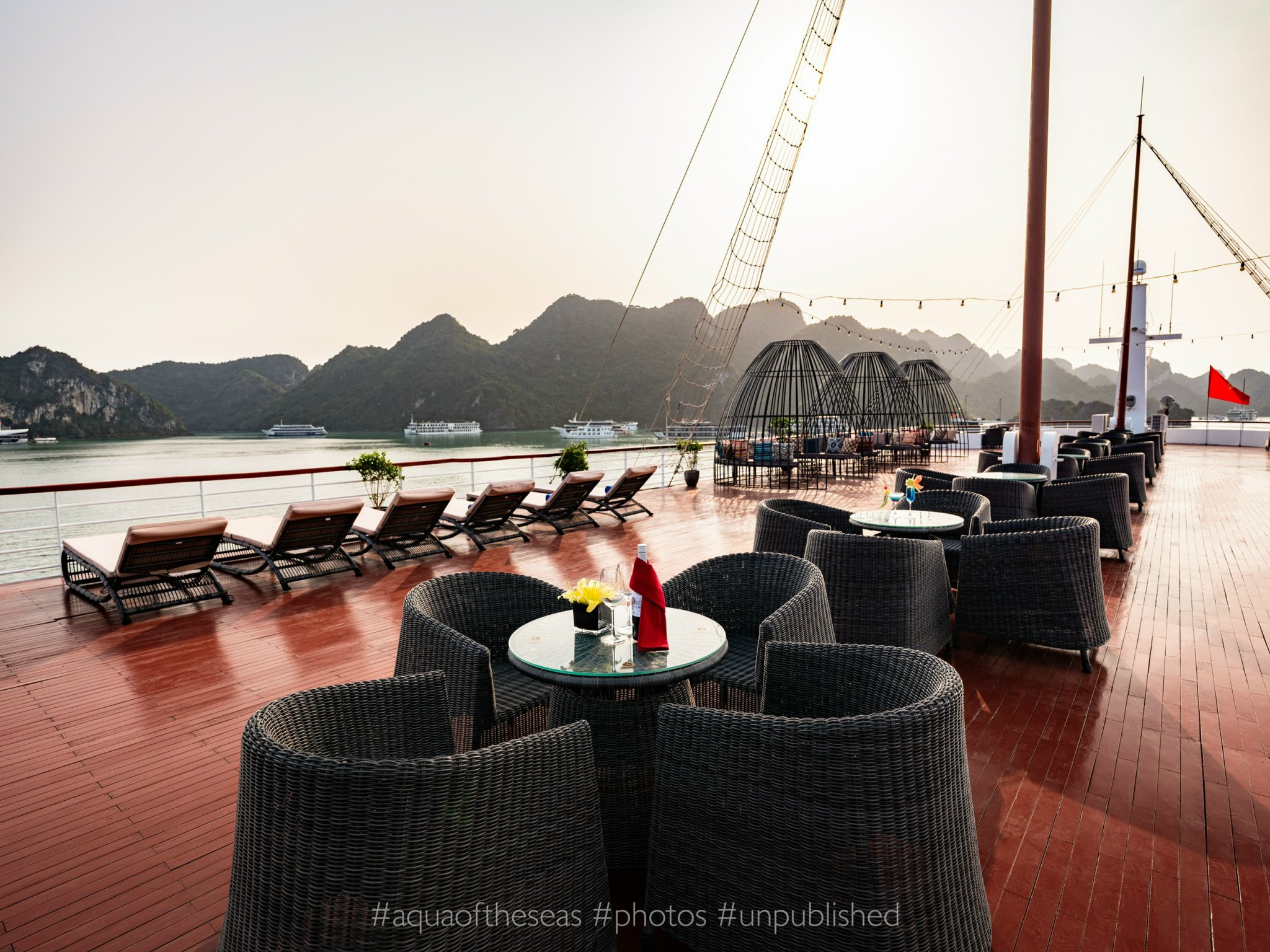 Ha Long Bay Overnight Cruise – Aqua of the Seas