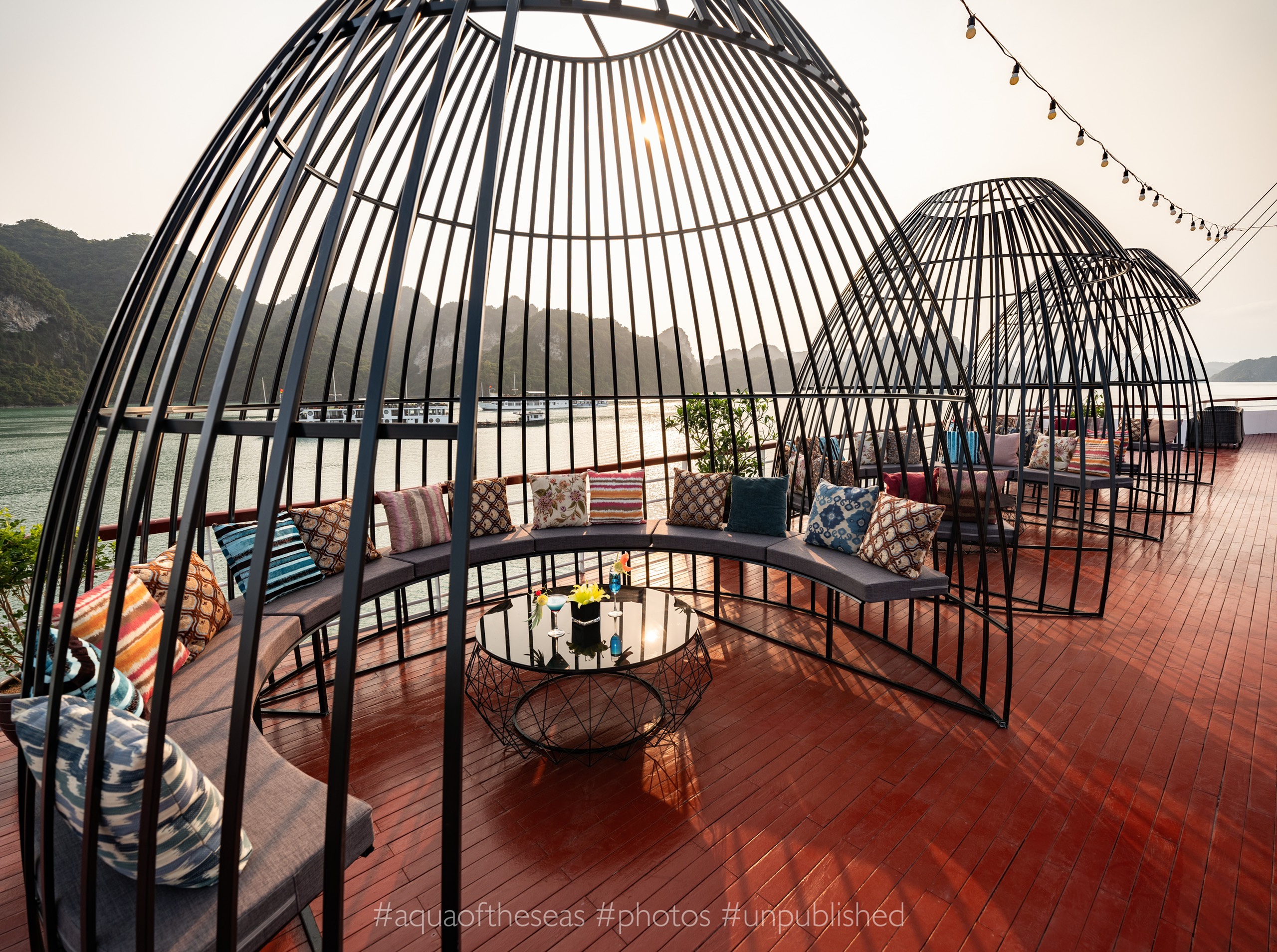 Ha Long Bay Overnight Cruise – Aqua of the Seas