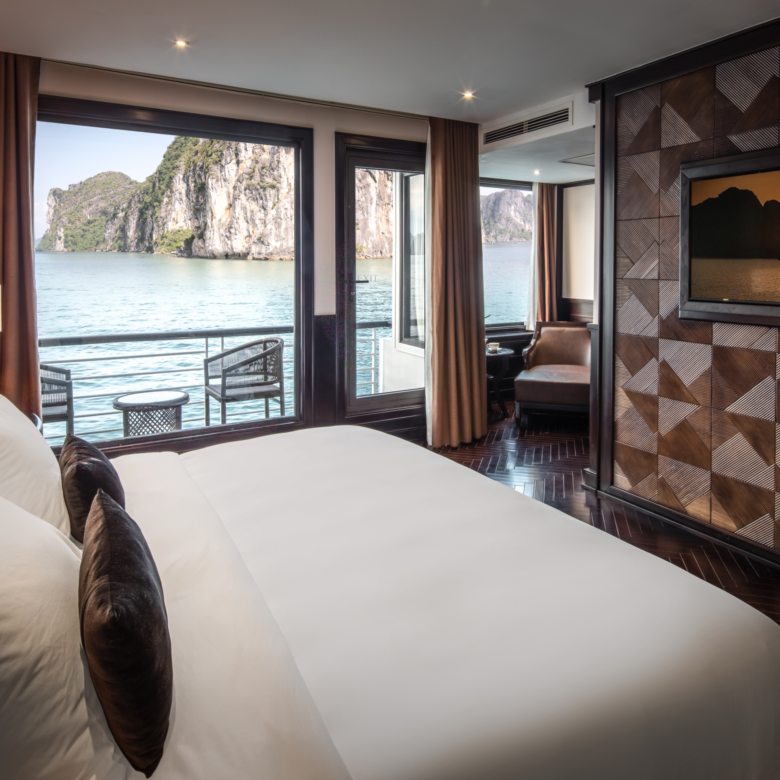Ambassador Cruise Ha Long Bay – Luxury 2 Days 1 Night Cruise