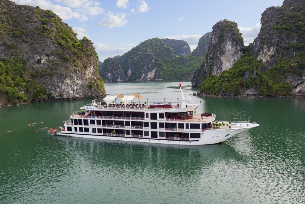 Aspira Cruises 5-Star – Lan Ha Bay Cruise 2 Days 1 Night