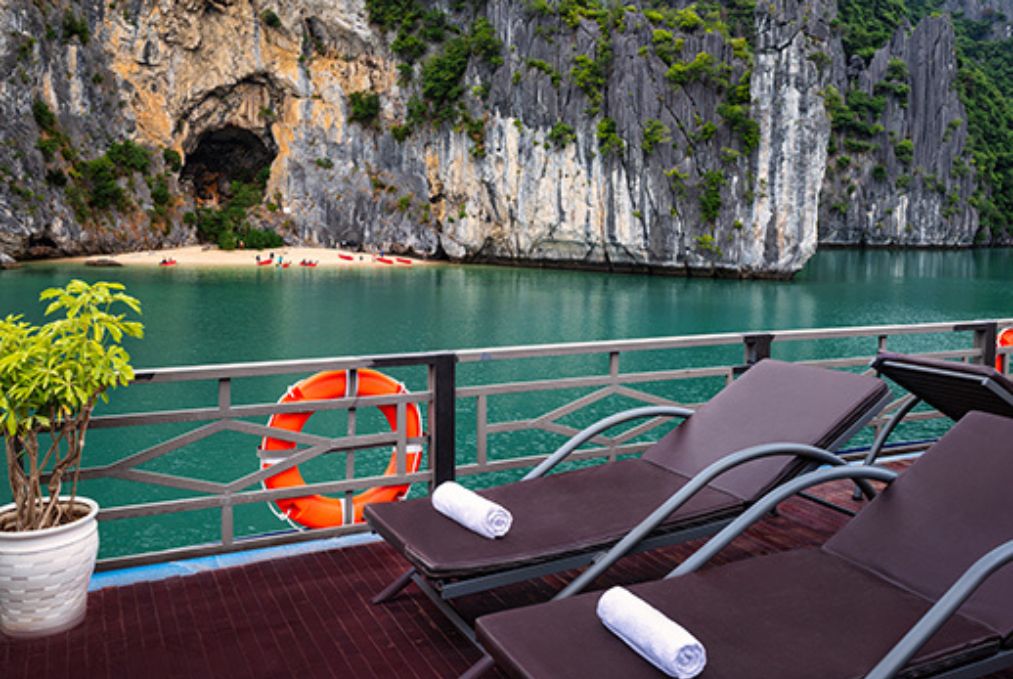 La Pandora Cruise – Ha Long Bay Cruise 2 Days 1 Night