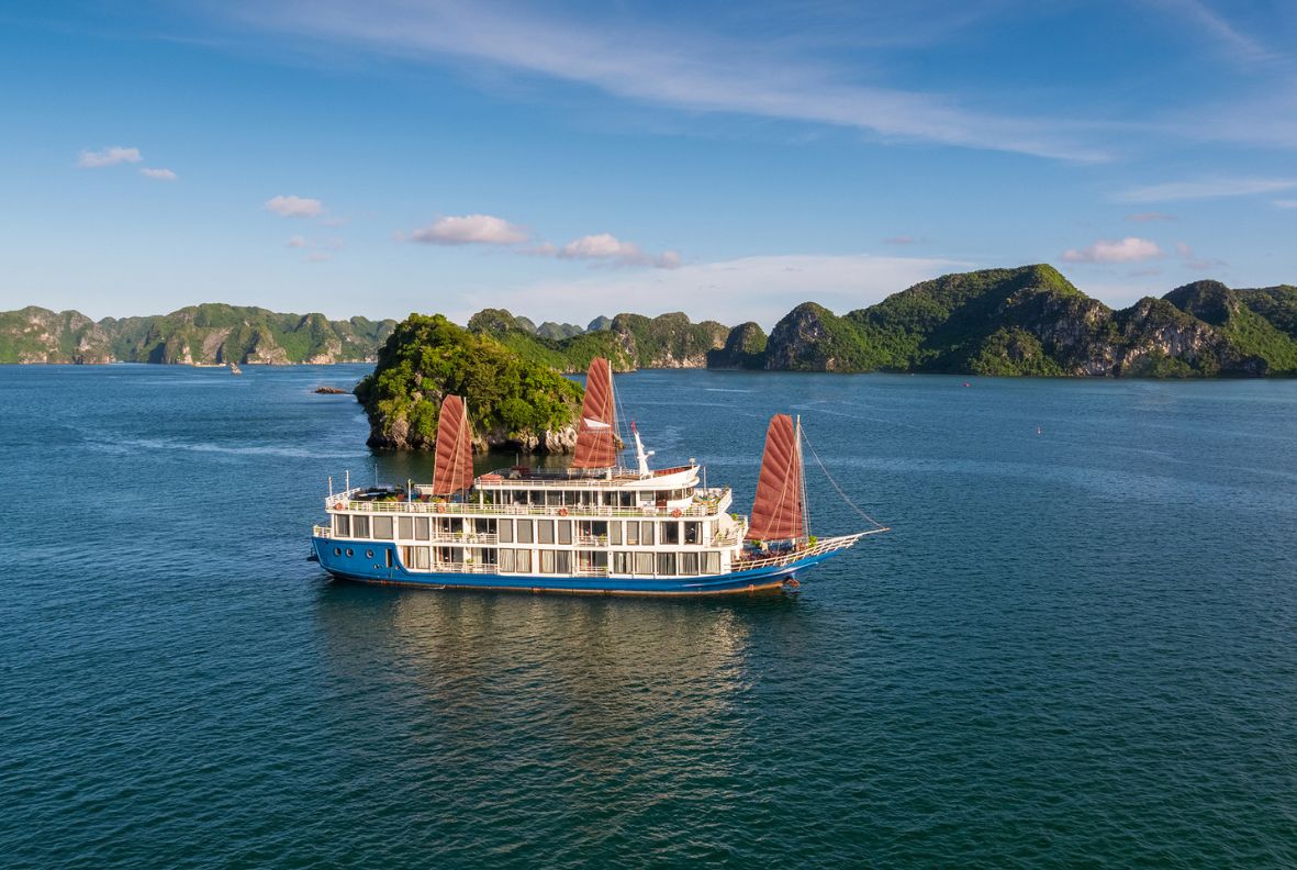Le Journey Luxury Cruise – Lan Ha Bay & Cat Ba Island 3 Days 2 Nights