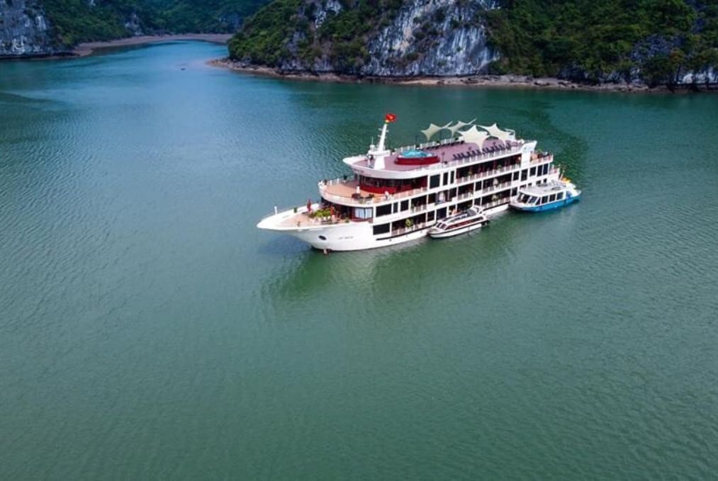 Aspira Cruises 5-Star – Lan Ha Bay Cruise 2 Days 1 Night