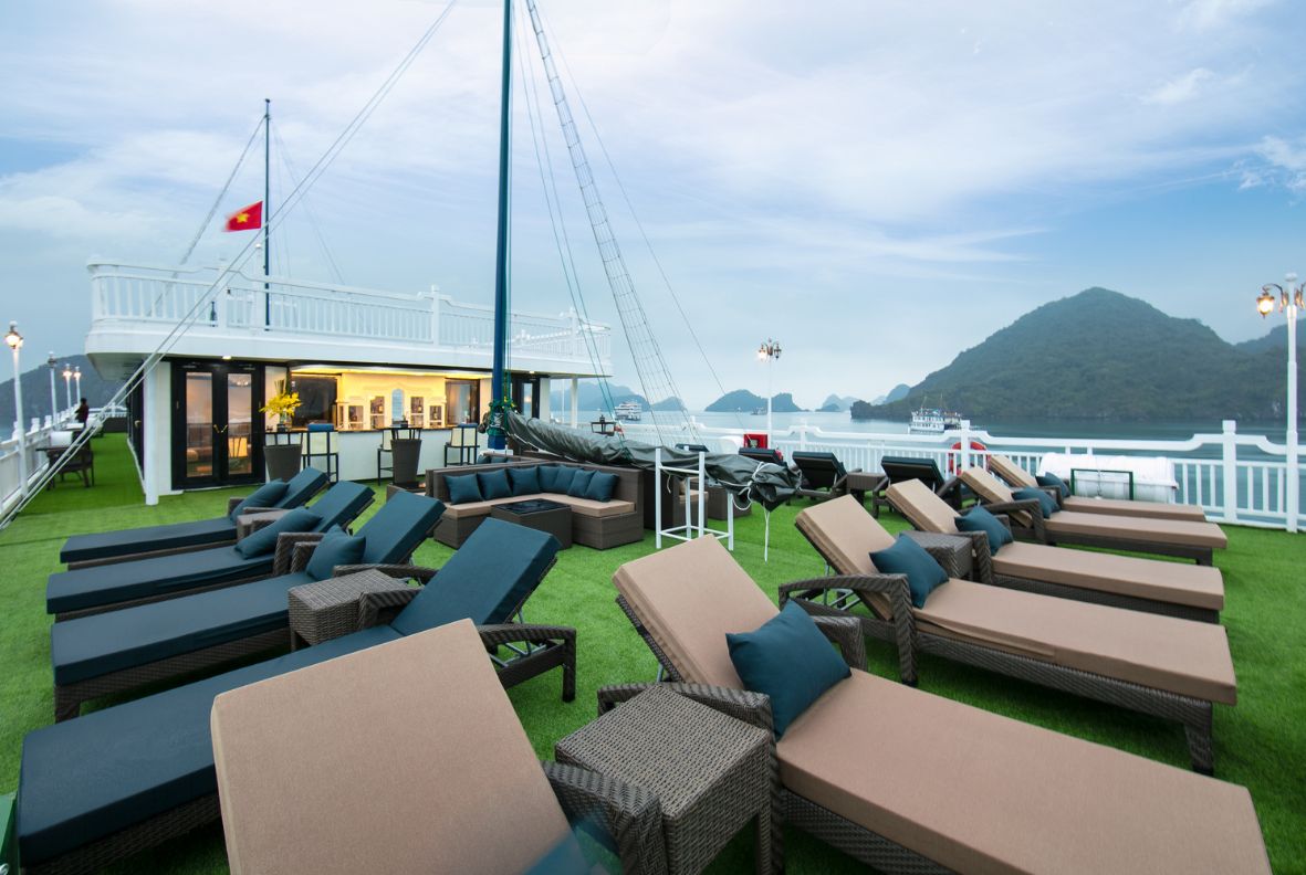 Le Journey Luxury Cruise – Lan Ha Bay & Cat Ba Island 3 Days 2 Nights