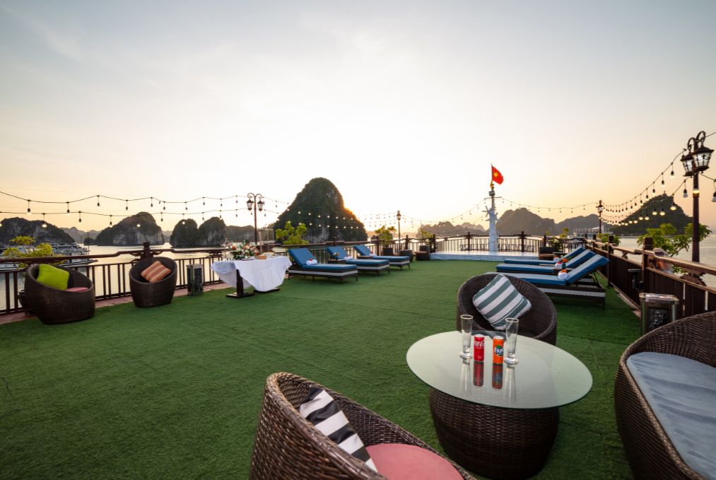 Amanda Ha Long Cruise – Ha Long Bay 2 Days 1 Night