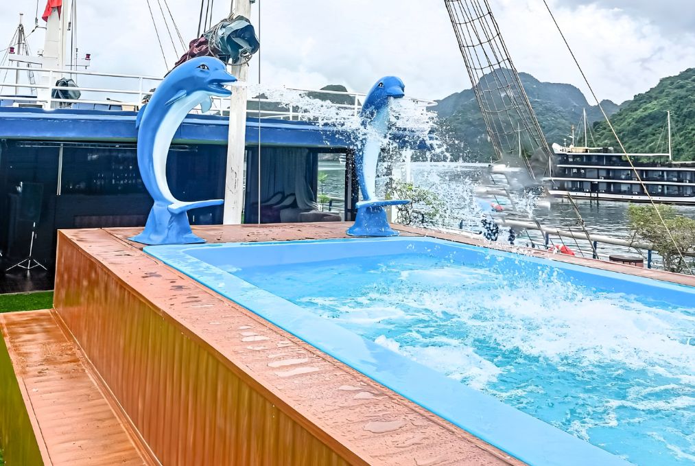 Verdure Lotus Classic Cruise – Lan Ha Bay 2 Days 1 Night