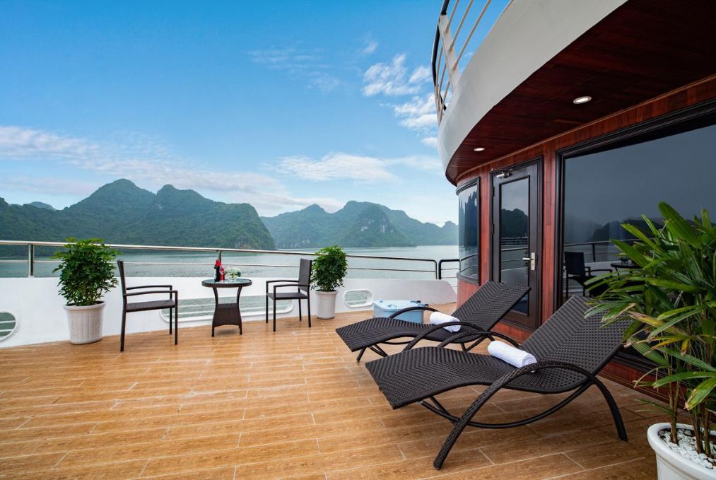 Aspira Cruises 5-Star – Lan Ha Bay Cruise 2 Days 1 Night