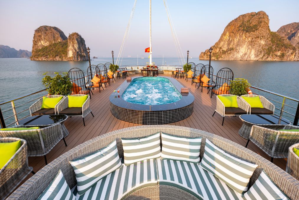 Amethyst Cruise – Ha Long 5-Star Day Cruise