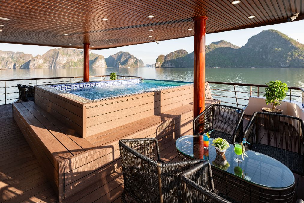 Ambrose Cruise – Ha Long Bay Day Cruise 5 Star