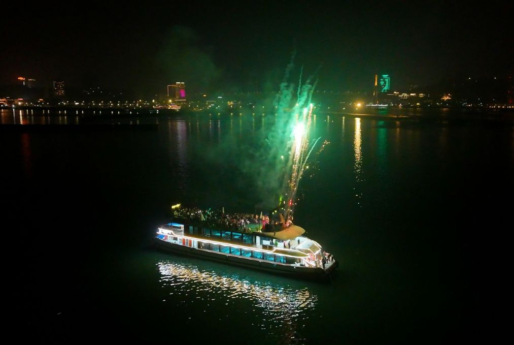 Ambrose Cruise – Ha Long Bay Day Cruise 5 Star