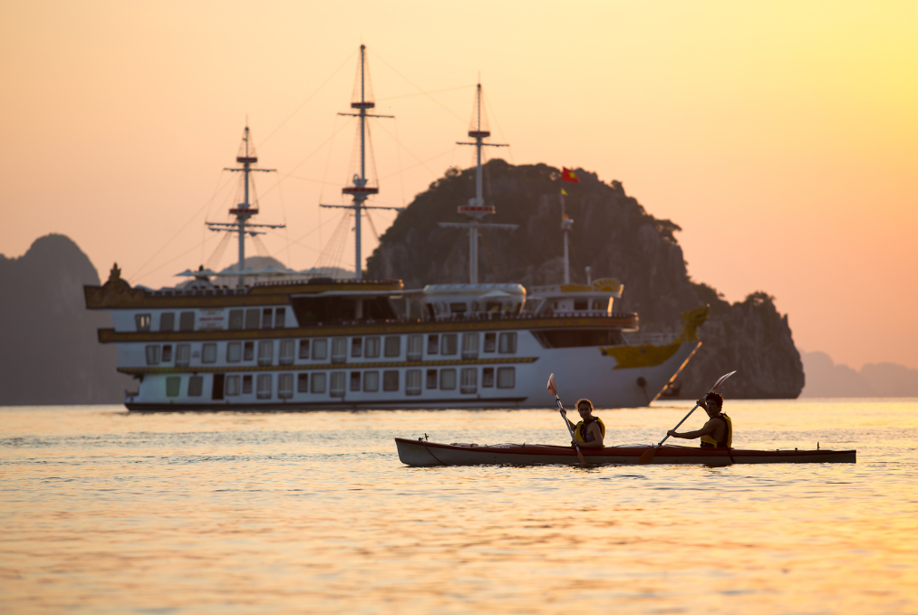Bai Tu Long Bay Luxury Cruise – Dragon Legend 2 Days 1 Night