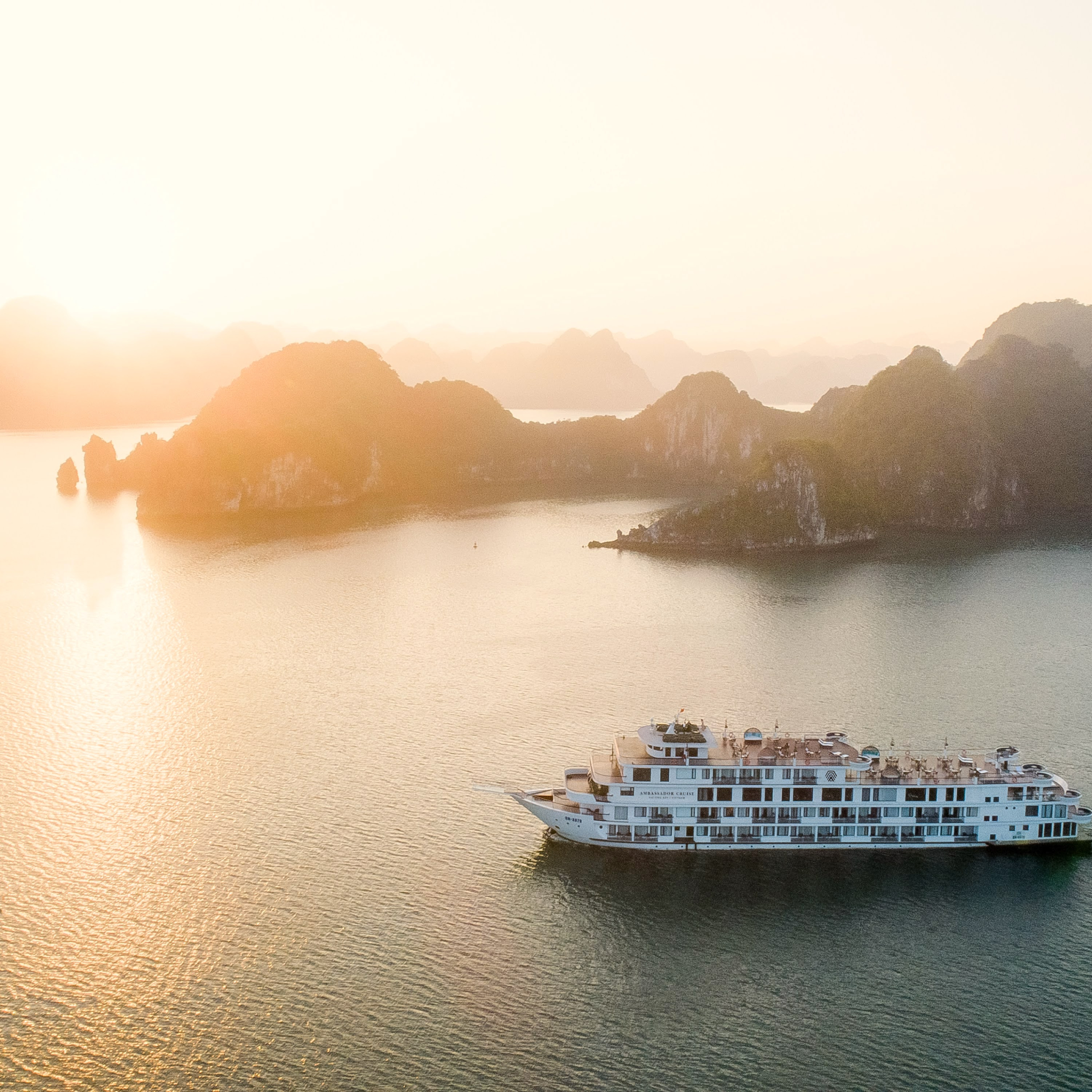 Ambassador Cruise Ha Long Bay – Luxury 2 Days 1 Night Cruise