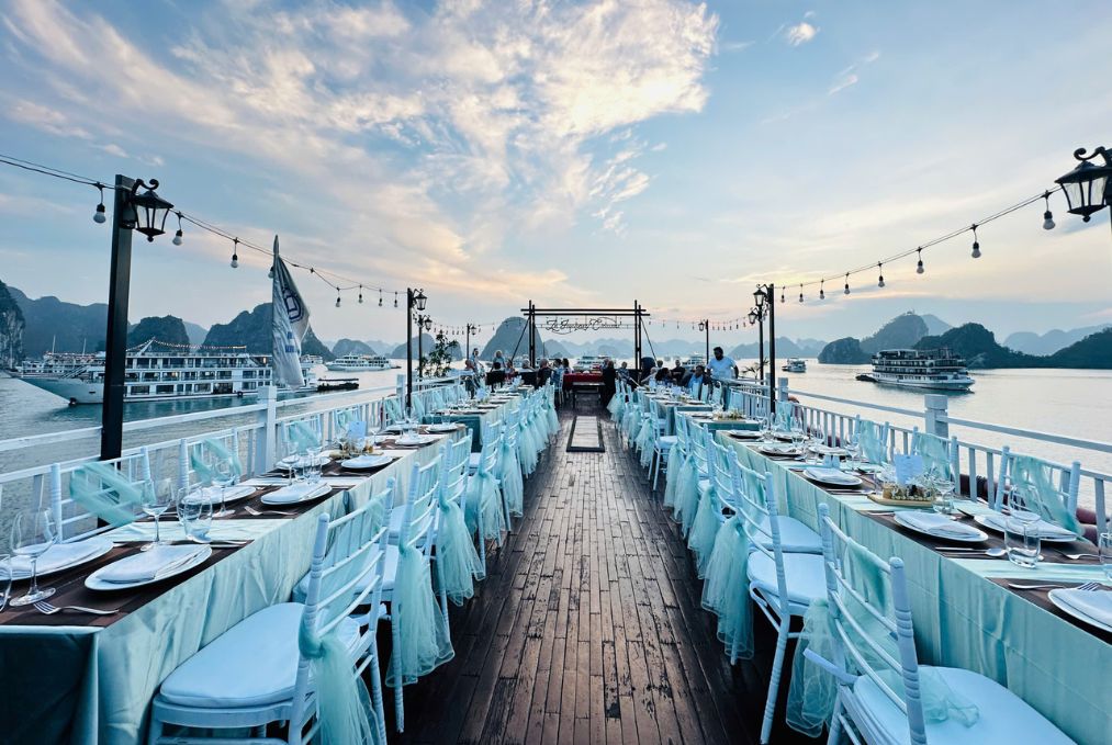 Ha Long Bay 2 Days 1 Night Cruise – Le Journey Premium