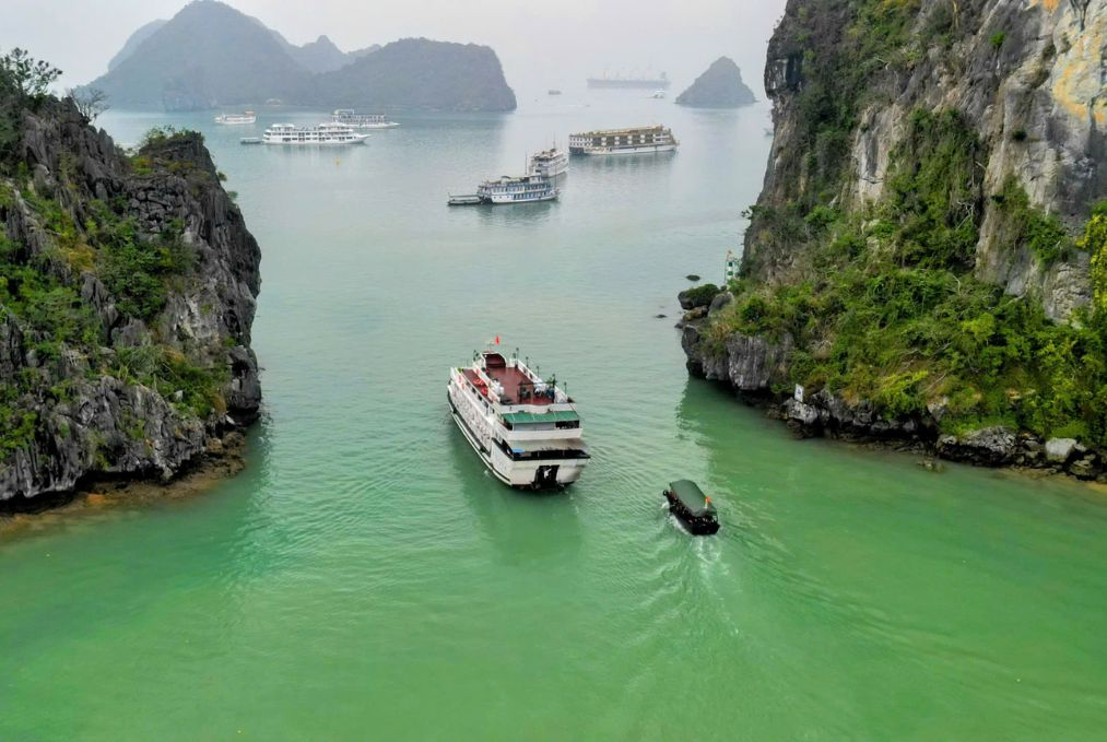 Ha Long Bay 2 Days 1 Night Cruise – Le Journey Premium